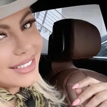 Бебето на Камелия започна с кючеците ВИДЕО