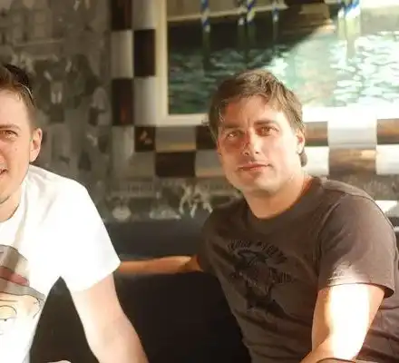 Братът на Владо Карамазов взима над 1000 лв. от курсист (Печели по 6 бона на ден)