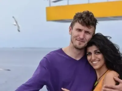 Димо Алексиев и жена му снимат сватби