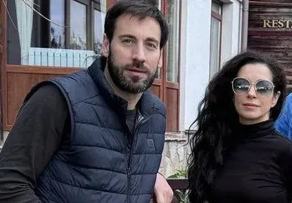 Елена Петрова вече не крие, че спи с колега! Разпуска на Тасос с Любо Ковачев