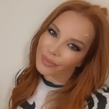 Емилия не се отделя от майка си ВИДЕО