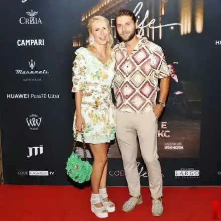 Ергенът Алек май ще се жени за богатата адвокатка: Обичам я