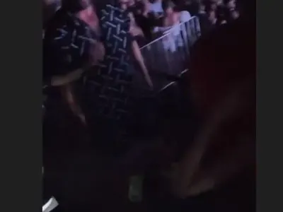 ФОТОБОМБА! Бившият на Мария – Миро Дзвера, пие до припадък с жрици на любовта в Гърция