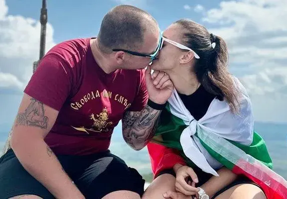 Гимнастичката Валя Георгиева влюбена в татуиран здравеняк СНИМКИ