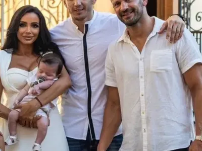 Голямата любов на Деси Слава с бебе от знойна варненка (ЕКСЛУЗИВНИ СНИМКИ)