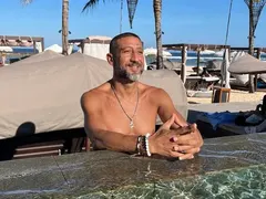 Илиян се изнесе във вилата си на Бали