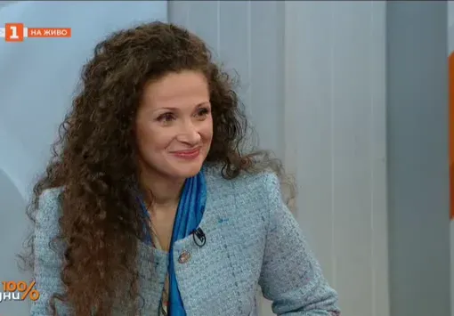 Ина Асса купонясвала като Мария Антоанета в Париж