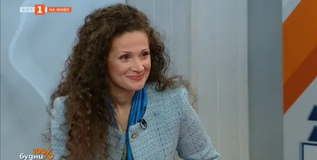 Ина Асса купонясвала като Мария Антоанета в Париж