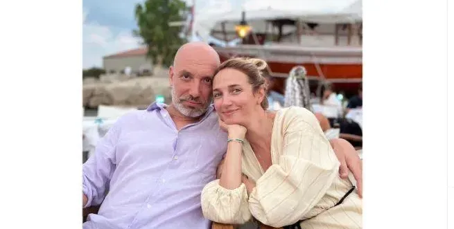 Жената на Захари Бахаров не е мръднала за 20 години (Вижте я преди)