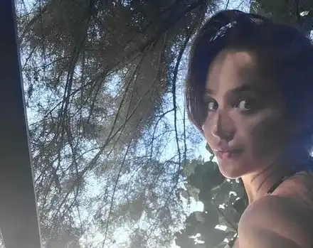 Край на диетите: Елен Колева показа заоблени форми, пак е секси  (Фото)