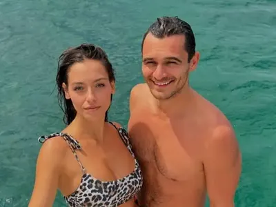 Мирела и Юлиан празнуват година любов