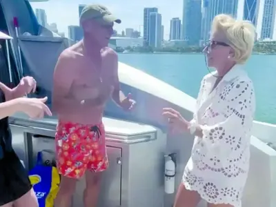 Нана Гладуиш харчи милиони в Америка