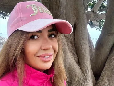 Пантелей пътник! Анита Мейзер заживя в джип!