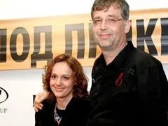 Параскева Джукелова официално се събра с мъжа си! Разпускат с дъщеря си в Мелник