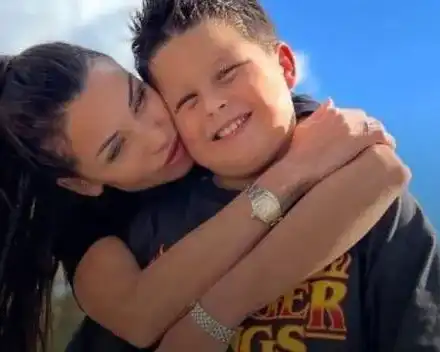 Синът на Диляна Попова изкарва ваканцията си с нея на Филипините