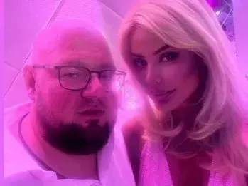 След като ги нарече АЛЧНИ И ЛОШИ: Гущерова отива на гости на свекърите (СНИМКИ на палата им)