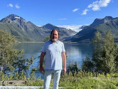 След като ги нарече АЛЧНИ И ЛОШИ: Гущерова отива на гости на свекърите (СНИМКИ на палата им)