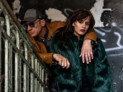 След раздялата: Донков не иска да целува Радина дори на сцената, представленията им падат от афиша