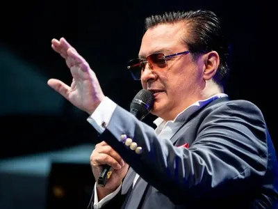 След тежка операция: Васил Петров пее с шина в ботуш