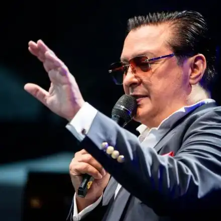 След тежка операция: Васил Петров пее с шина в ботуш