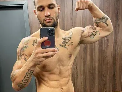 ТОП 10 на секси мъжете на лято 2024 СНИМКИ