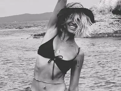 Топ 5 на най-горещите тела по бански за Лято 2024 (+Как го постигат)