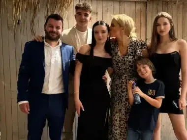 ВИП наследници завършват в чужбина - плащат се чудовищни такси!