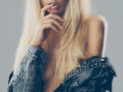 Всички говорят за нея! Но вижте как е изглеждала новата синоптичка на бТВ ПРЕДИ