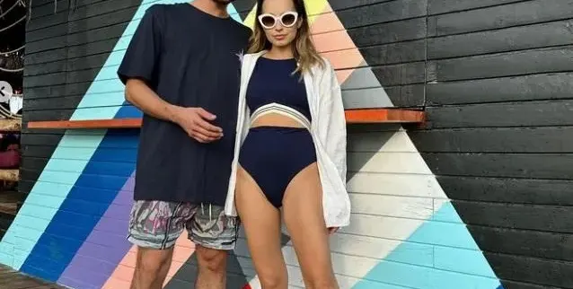 Антоанет Пепе опна топфигура след раждането