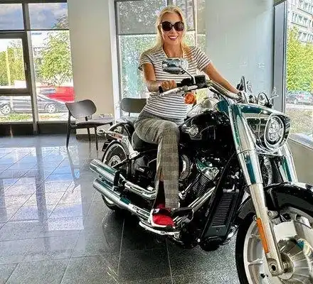 Антония Петрова яхна мощен мотор