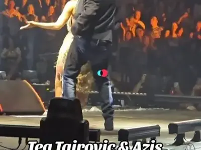 Азис пя пред 25 000 в Белград