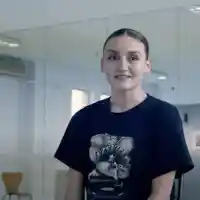 Балерина се ожени за актьор във водата