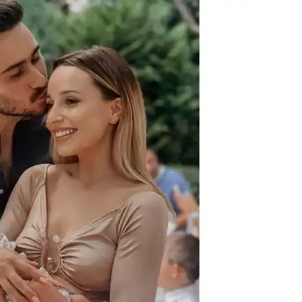 БЕЗ ЗАДРЪЖКИ! Антоанет Пепе показа ВИДЕО как ражда във вана