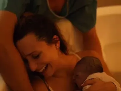 БЕЗ ЗАДРЪЖКИ! Антоанет Пепе показа ВИДЕО как ражда във вана