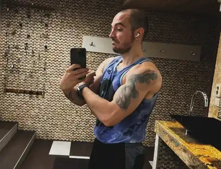 Цитиридис  направи  мускули