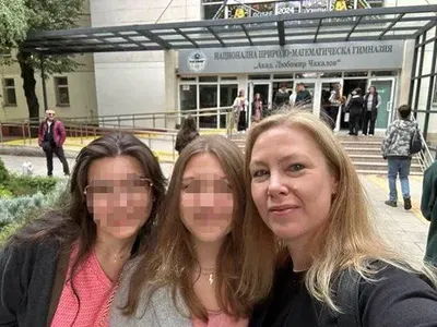 Даскалото почна! Първият учебен ден събра и разделените