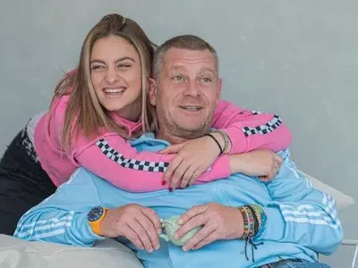 Дебелите връзки на тати: Юлиан Вергов пак набута дъщеря си