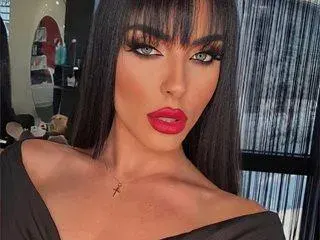 Дъщерята на Куката бръмчи с ламборджини СНИМКИ