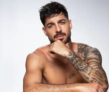 Емрах си купи „Майбах“ за 400 бона (ВИДЕО)