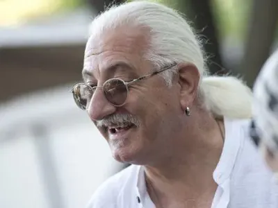 Етиен Леви: Няма да говоря за политика,  МАЛОУМНИ тролове изопачават думите ми!