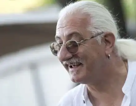 Етиен Леви: Няма да говоря за политика,  МАЛОУМНИ тролове изопачават думите ми!