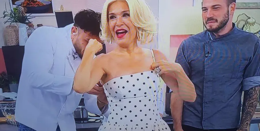 Гала заприлича на Силвия Кацарова