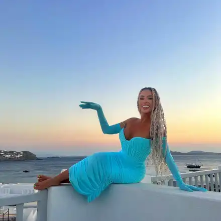 Гери-Никол в тон със залеза