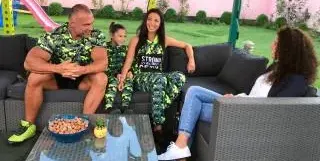 Йотовска и мъжът ѝ се карат за баница
