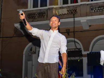 Лорд Евгени Минчев: Близнакова с чанта - леген, Камджалов, нали не сте калъф за контрабас? И оше + СНИМКИ