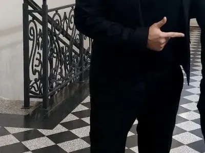 Лорд Евгени Минчев: Джокович и Гришо в карикатурни графити!  Есил  е хванала модните баири. И още + СНИМКИ