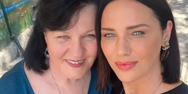 Мария Силвестър е горда с майка си  - народната певица Веска Нунджакова