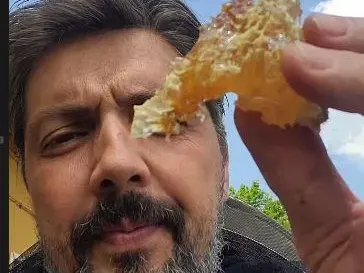 Мъжка кифла? Стефан на Гала изду джуки като на Мара Отварачката! (ШОК ФОТО)