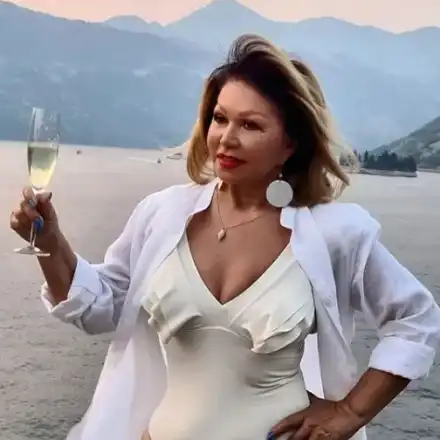 Неда Украден горда на 74 със своето тяло!