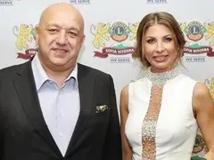 Новата на Красен Кралев пак с парцалки за хиляди евро СНИМКИ